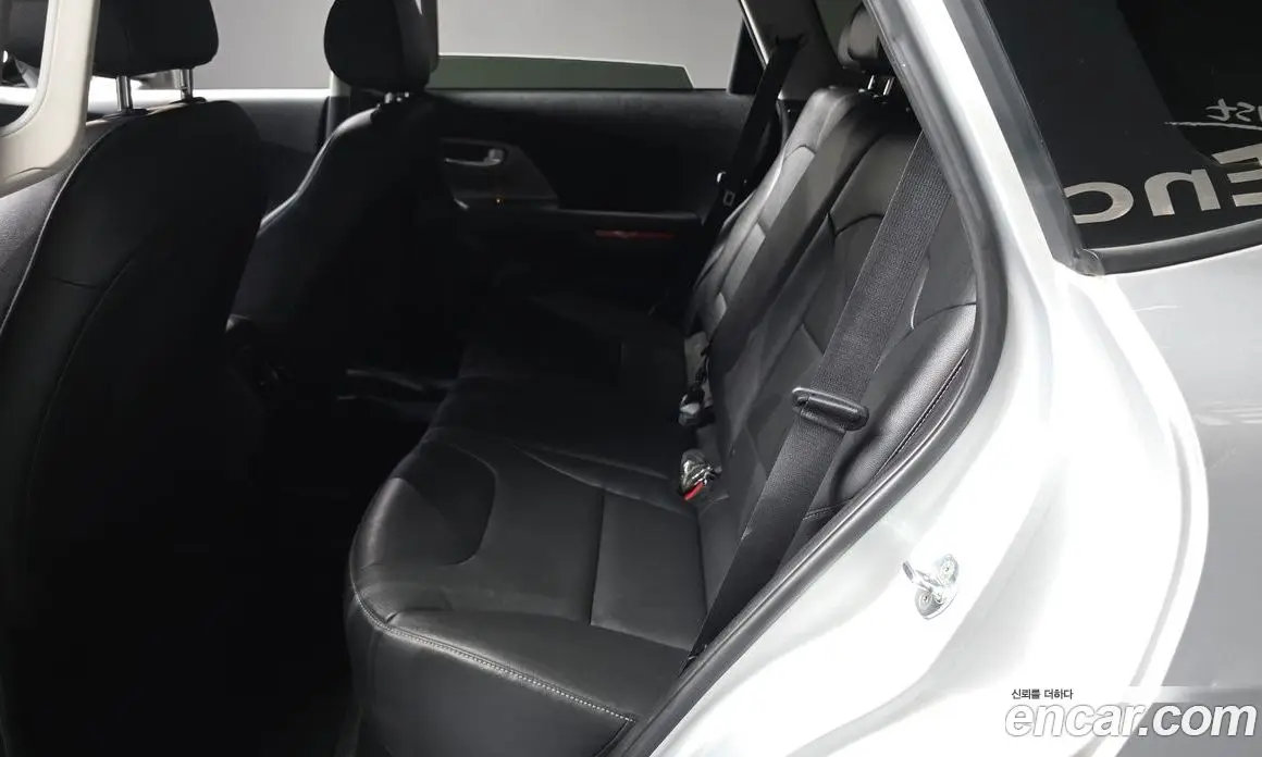 Kia Niro 2022 0.2 автомат (гидро), фото 16 Kia Niro 2022 0.2 автомат (гидро), фото 16