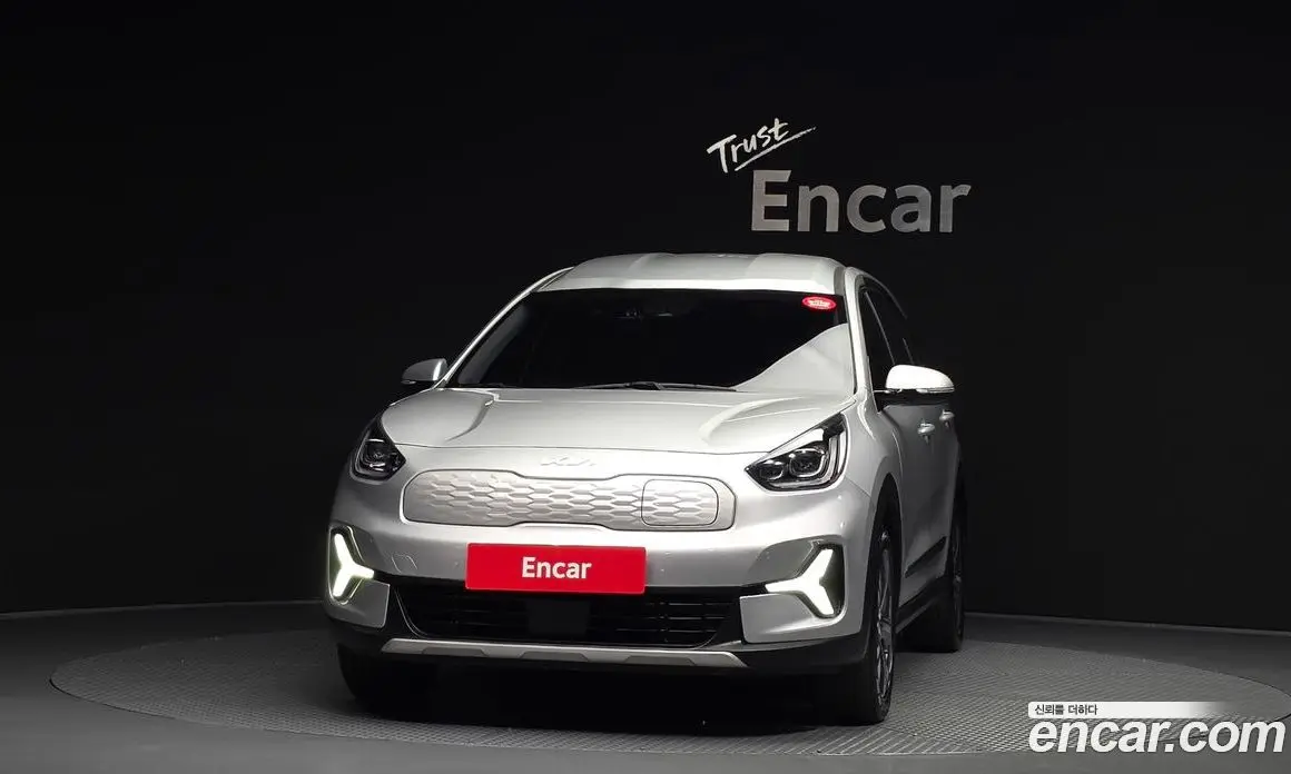 Kia Niro 2022 0.2 автомат (гидро), фото 3 Kia Niro 2022 0.2 автомат (гидро), фото 3
