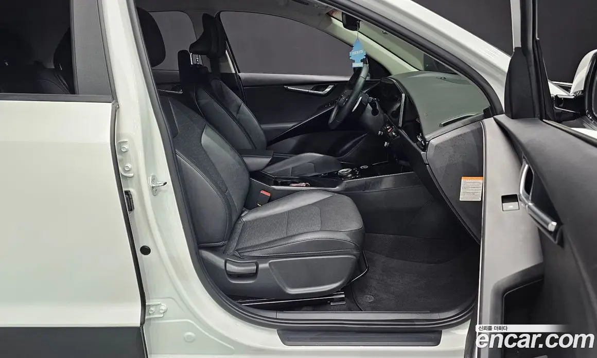 Kia Niro 2024 0.2 автомат (гидро), фото 17