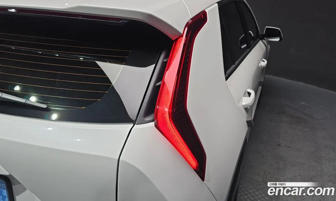 Kia Niro 2024 0.2 автомат (гидро), фото 9