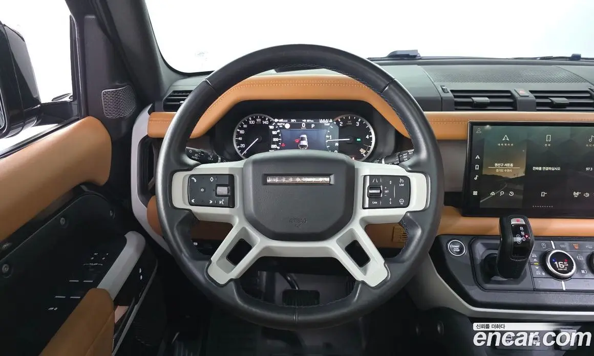 Land Rover Defender 2023 3.0 автомат (гидро), фото 20 Land Rover Defender 2023 3.0 автомат (гидро), фото 20
