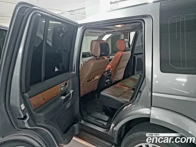 Land Rover Discovery 2010 5.0 автомат (гидро), миниатюра 5