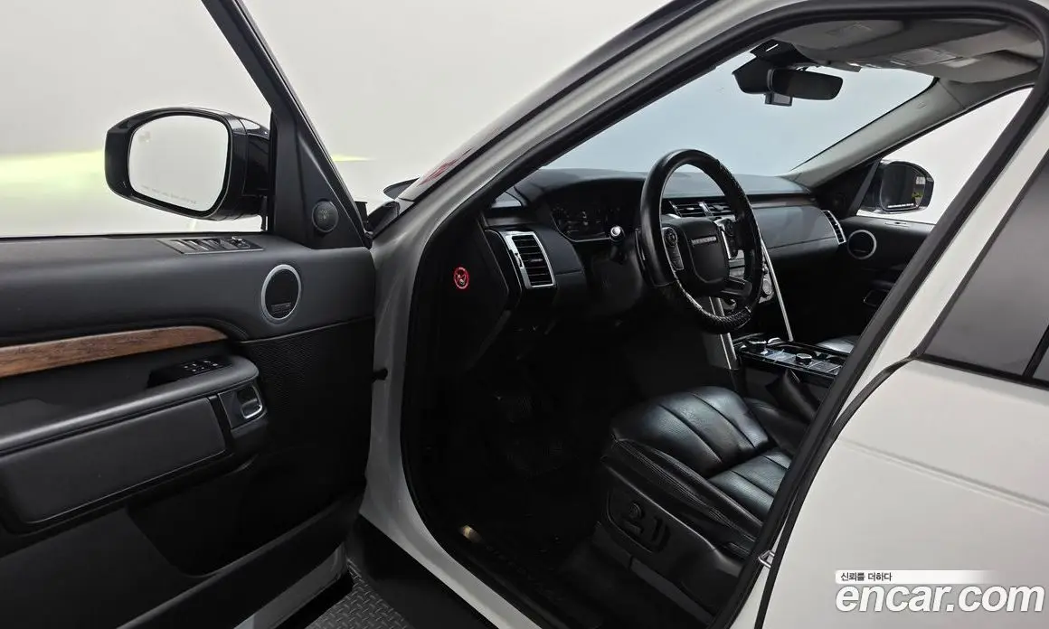 Land Rover Discovery 2018 3.0 автомат (гидро), фото 13