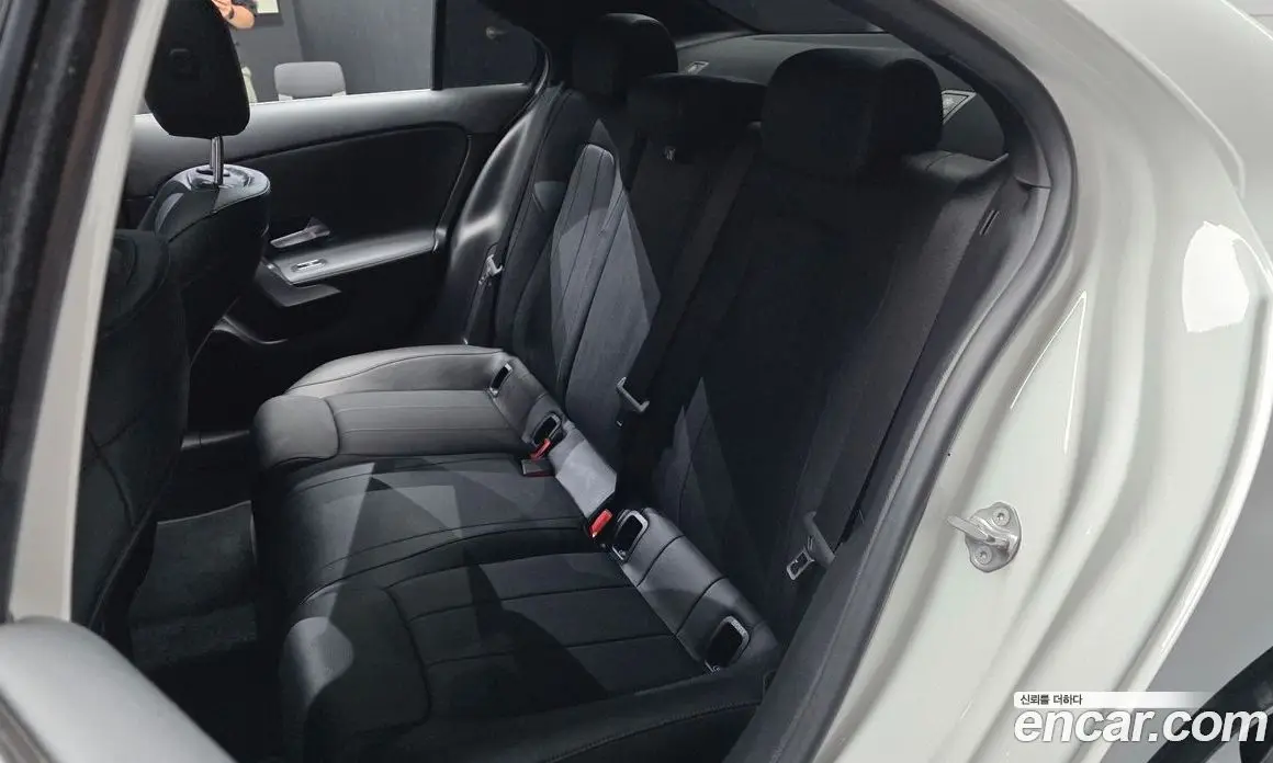 Mercedes-Benz A-Class 2020 2.0 автомат (гидро), фото 18 Mercedes-Benz A-Class 2020 2.0 автомат (гидро), фото 18
