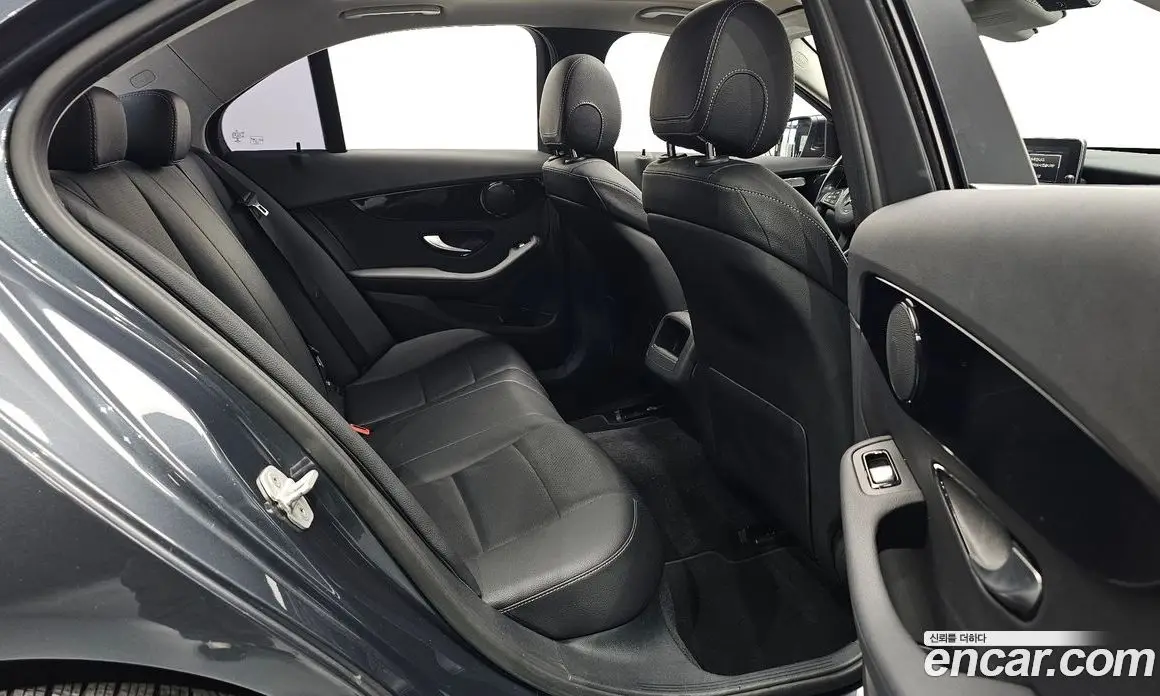 Mercedes-Benz C-Class 2015 2.0 автомат (гидро), фото 16 Mercedes-Benz C-Class 2015 2.0 автомат (гидро), фото 16