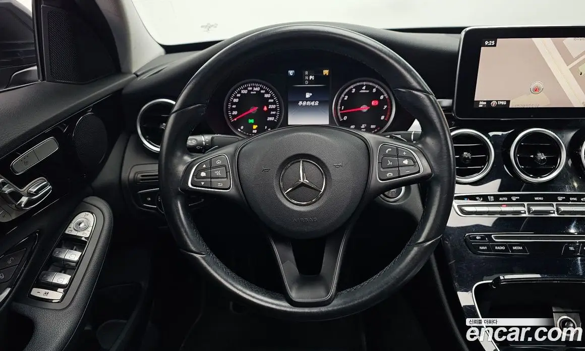 Mercedes-Benz C-Class 2015 2.0 автомат (гидро), фото 18 Mercedes-Benz C-Class 2015 2.0 автомат (гидро), фото 18