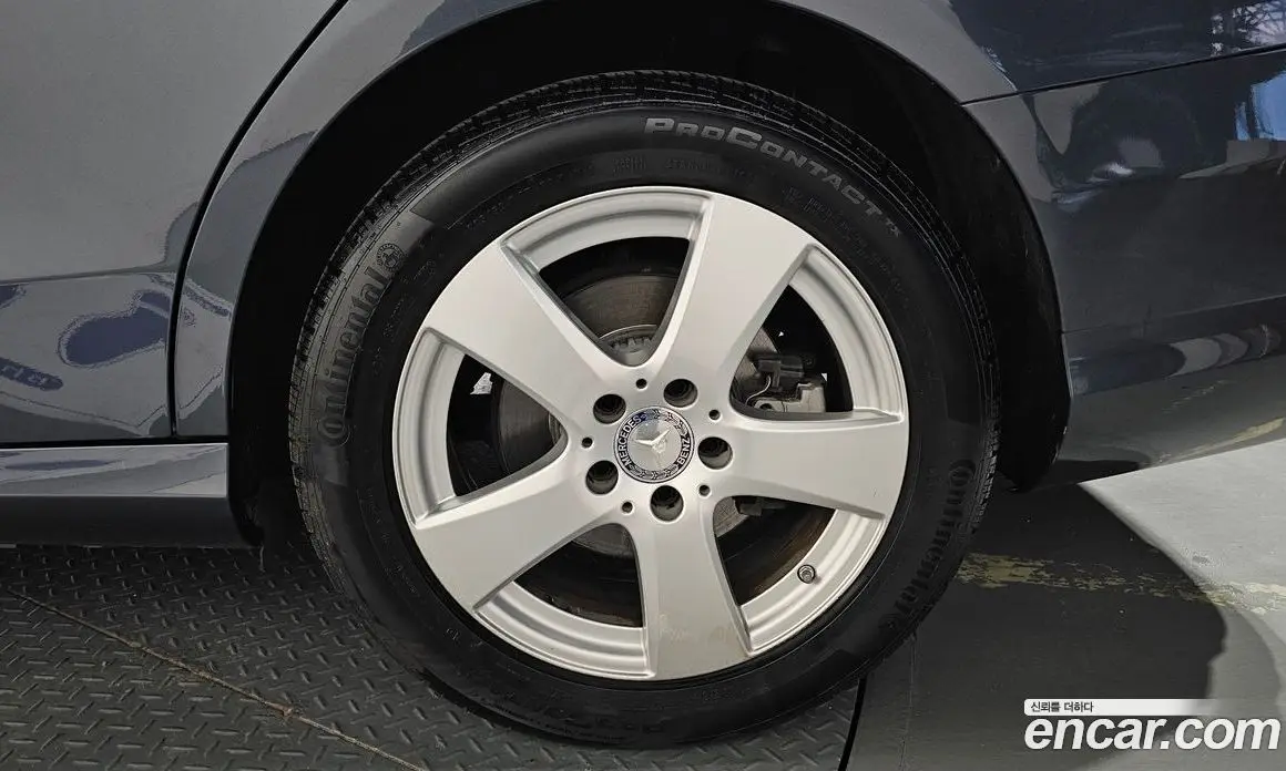 Mercedes-Benz C-Class 2015 2.0 автомат (гидро), фото 6 Mercedes-Benz C-Class 2015 2.0 автомат (гидро), фото 6