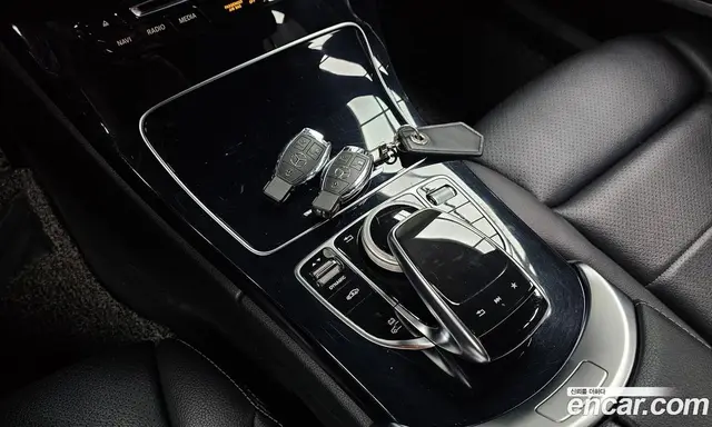 Mercedes-Benz C-Class 2018 2.0 автомат (гидро), миниатюра 11