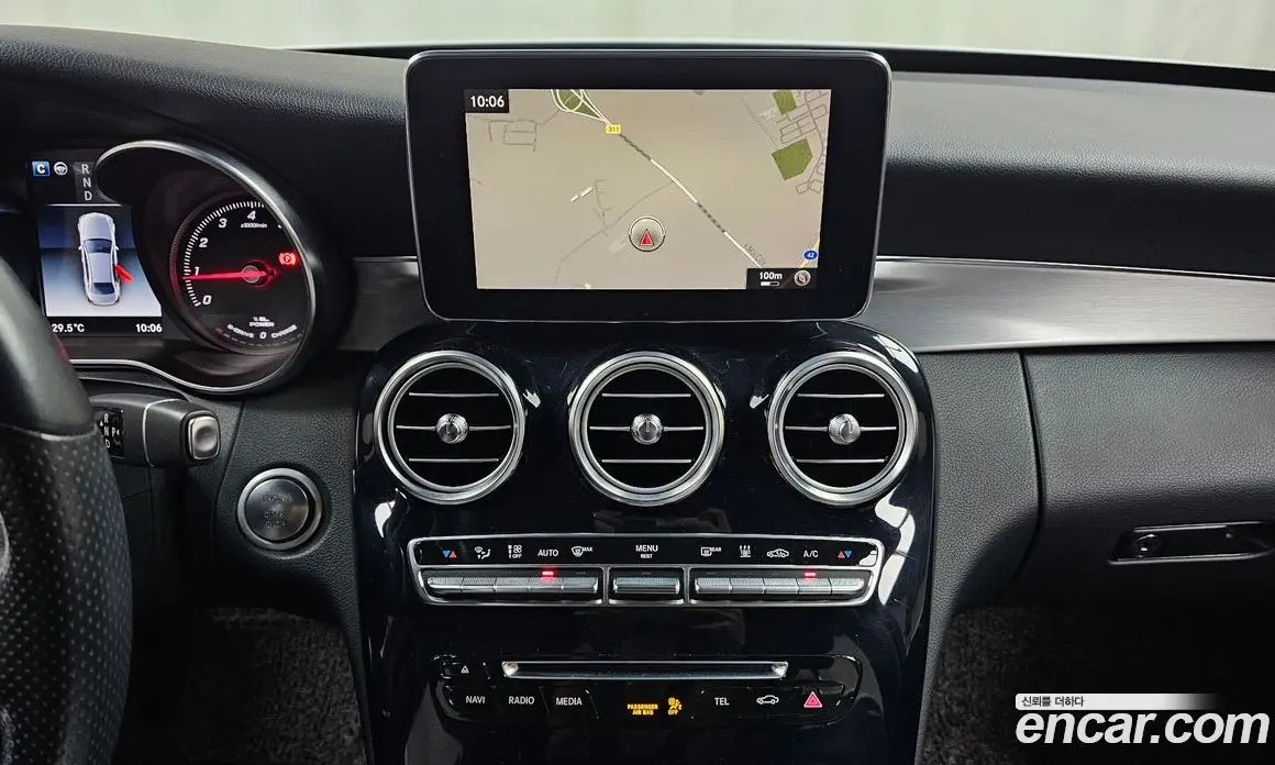 Mercedes-Benz C-Class 2018 2.0 автомат (гидро), фото 17