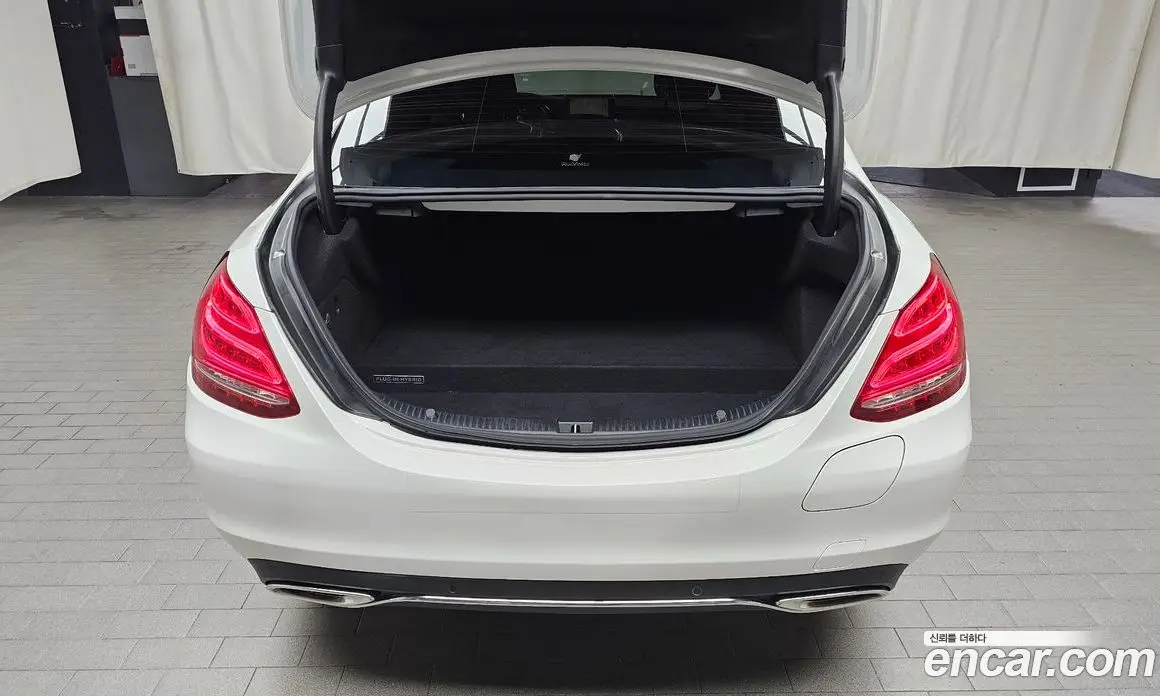 Mercedes-Benz C-Class 2018 2.0 автомат (гидро), фото 20