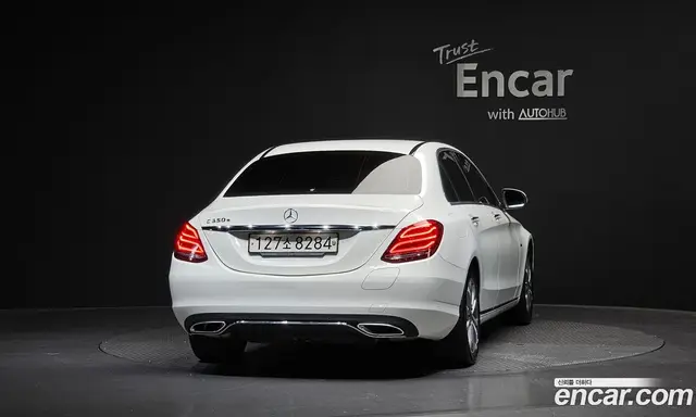 Mercedes-Benz C-Class 2018 2.0 автомат (гидро), миниатюра 3