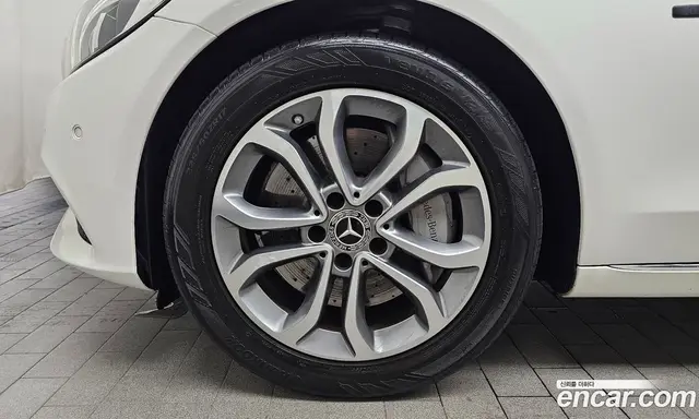 Mercedes-Benz C-Class 2018 2.0 автомат (гидро), миниатюра 4