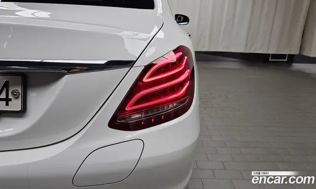 Mercedes-Benz C-Class 2018 2.0 автомат (гидро), миниатюра 8