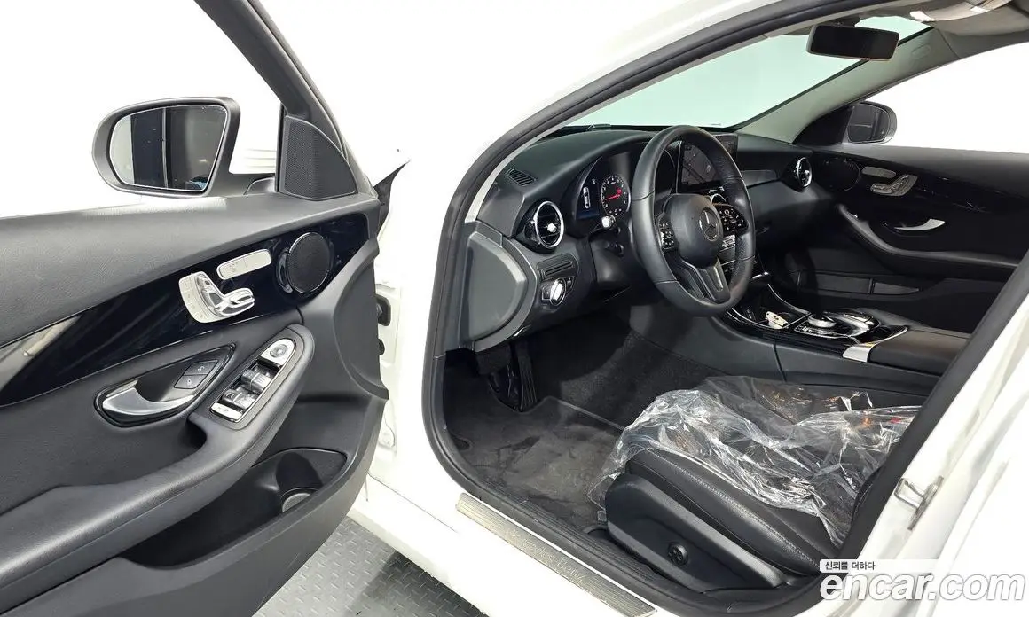Mercedes-Benz C-Class 2019 2.0 автомат (гидро), фото 13