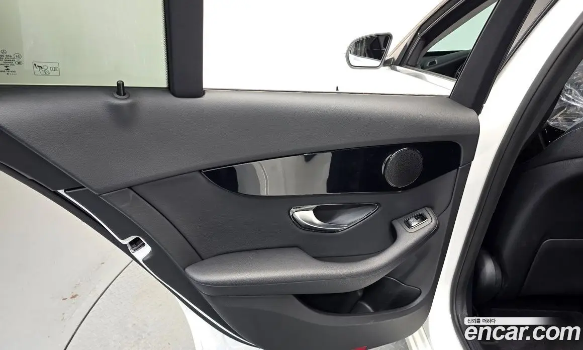 Mercedes-Benz C-Class 2019 2.0 автомат (гидро), фото 15