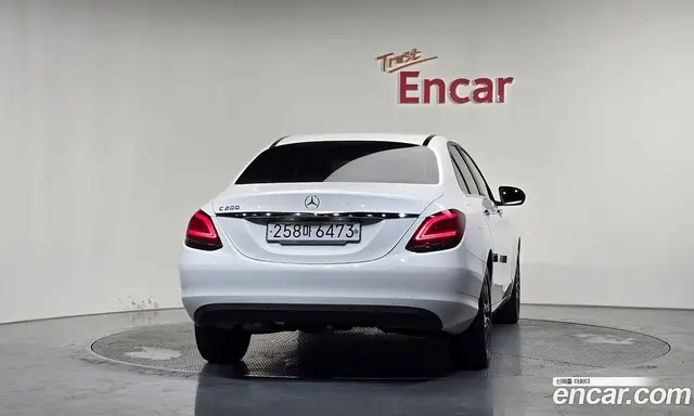 Mercedes-Benz C-Class 2019 2.0 автомат (гидро), миниатюра 4