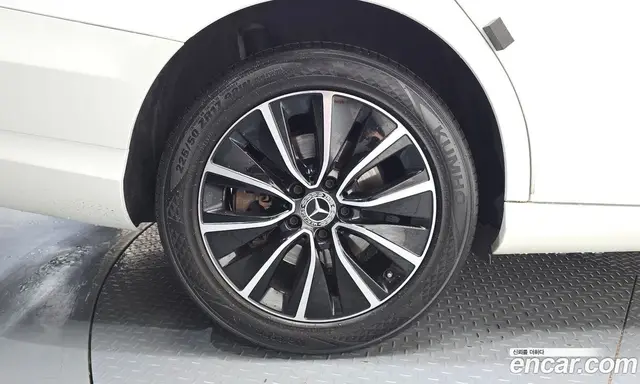 Mercedes-Benz C-Class 2019 2.0 автомат (гидро), миниатюра 5