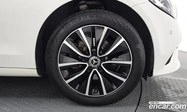Mercedes-Benz C-Class 2019 2.0 автомат (гидро), миниатюра 7