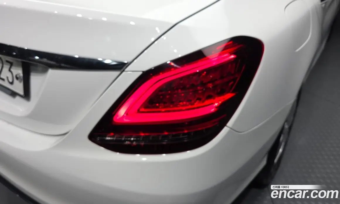 Mercedes-Benz C-Class 2019 1.9 автомат (гидро), фото 9 Mercedes-Benz C-Class 2019 1.9 автомат (гидро), фото 9
