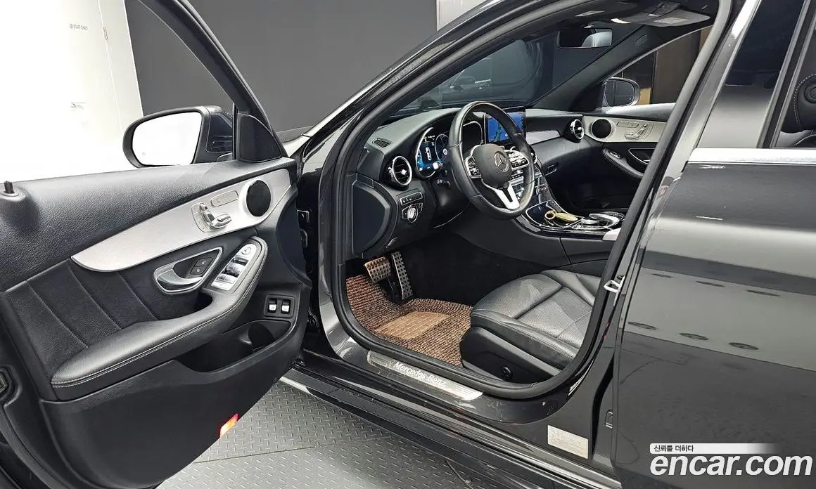 Mercedes-Benz C-Class 2020 2.0 автомат (гидро), фото 13