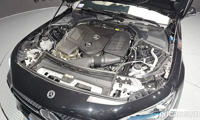 Mercedes-Benz CLE-Class 2024 2.0 автомат (гидро), миниатюра 5
