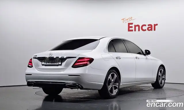 Mercedes-Benz E-Class, 2018, 79 382 км