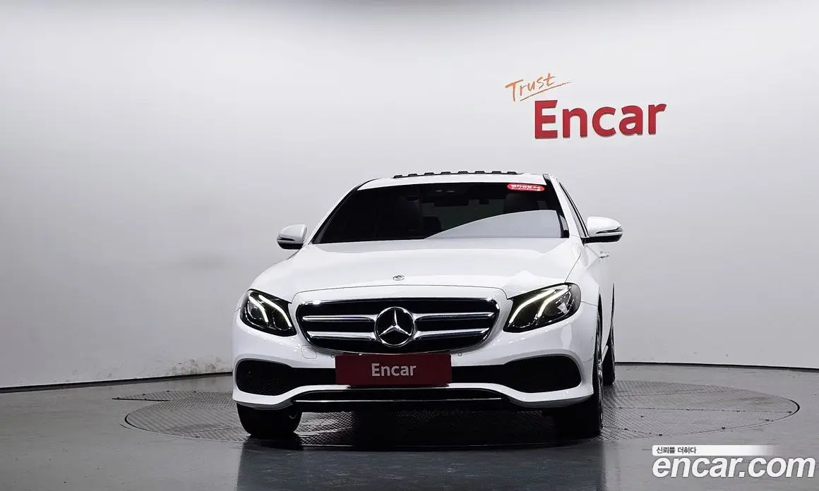 Mercedes-Benz E-Class 2018 2.0 автомат (гидро), фото 2 Mercedes-Benz E-Class 2018 2.0 автомат (гидро), фото 2