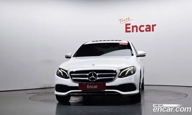 Mercedes-Benz E-Class 2018 2.0 автомат (гидро), миниатюра 2 Mercedes-Benz E-Class 2018 2.0 автомат (гидро), миниатюра 2