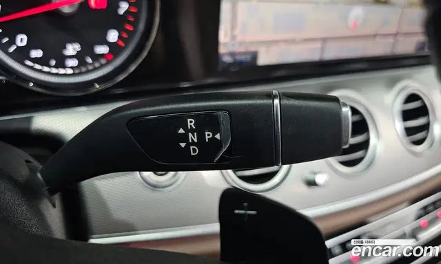 Mercedes-Benz E-Class 2018 2.0 автомат (гидро), миниатюра 11 Mercedes-Benz E-Class 2018 2.0 автомат (гидро), миниатюра 11