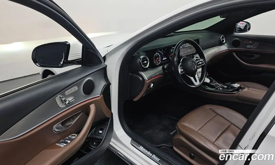 Mercedes-Benz E-Class 2018 2.0 автомат (гидро), фото 12 Mercedes-Benz E-Class 2018 2.0 автомат (гидро), фото 12