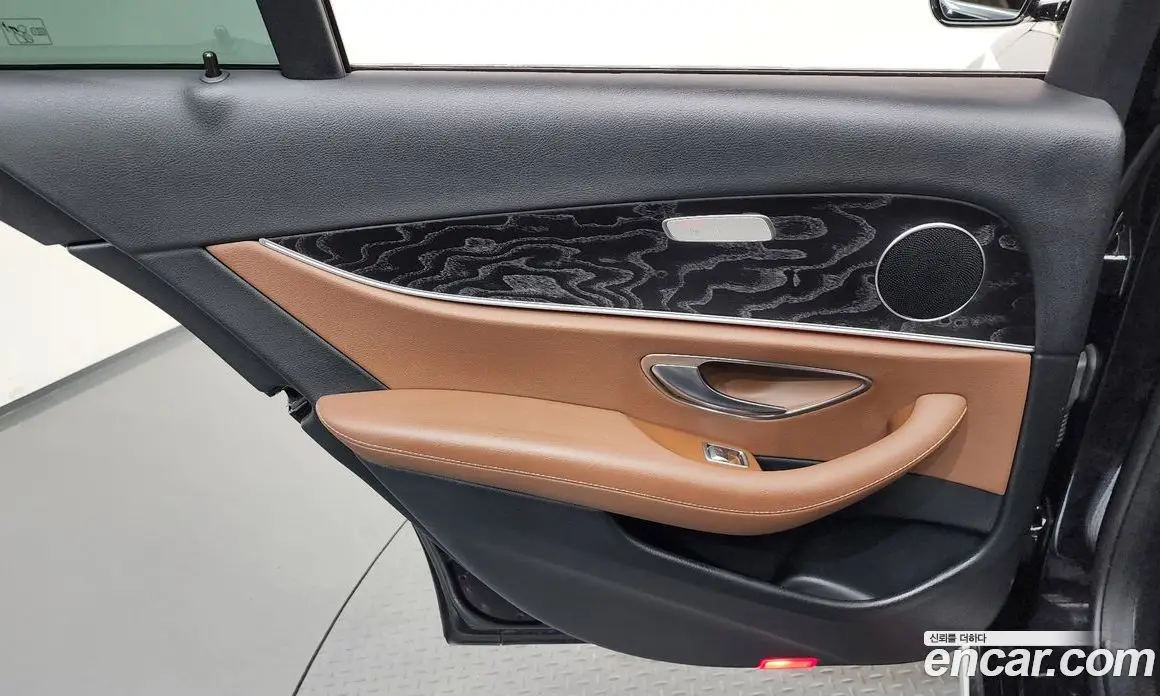 Mercedes-Benz E-Class 2018 1.9 автомат (гидро), фото 15