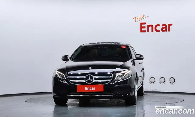 Mercedes-Benz E-Class 2018 1.9 автомат (гидро), миниатюра 3