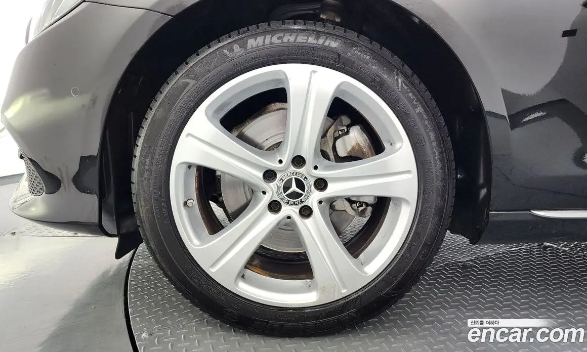 Mercedes-Benz E-Class 2018 1.9 автомат (гидро), фото 5