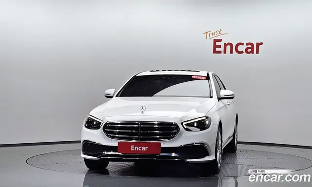 Mercedes-Benz E-Class 2021 2.0 автомат (гидро), миниатюра 2