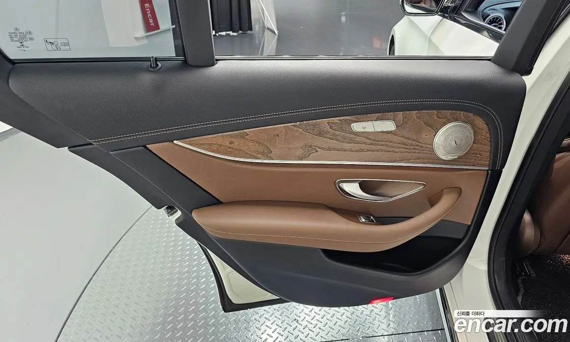 Mercedes-Benz E-Class 2021 2.0 автомат (гидро), фото 14