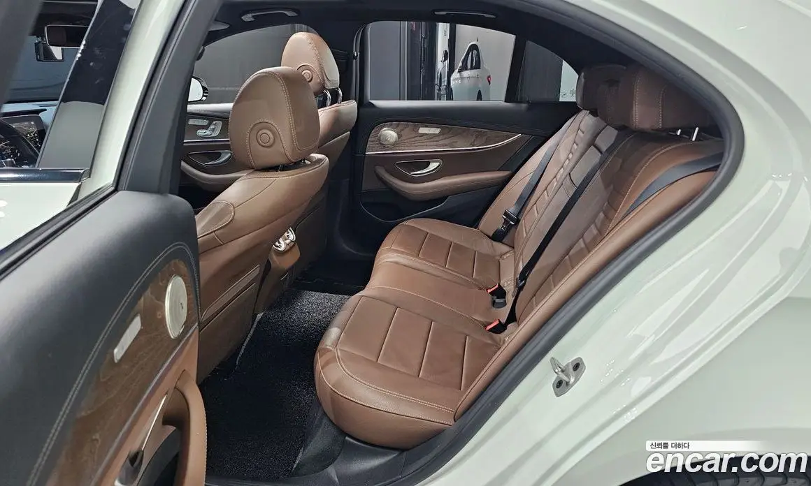 Mercedes-Benz E-Class 2021 2.0 автомат (гидро), фото 17