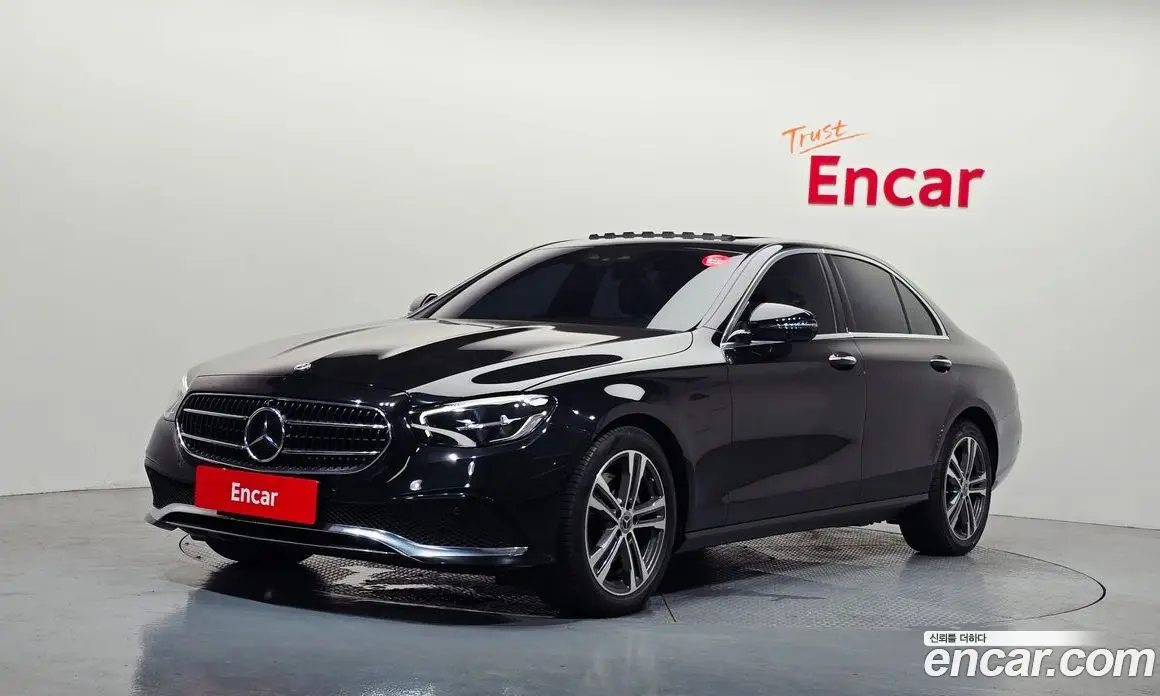Mercedes-Benz E-Class 2023 2.0 автомат (гидро), фото 1 Mercedes-Benz E-Class 2023 2.0 автомат (гидро), фото 1