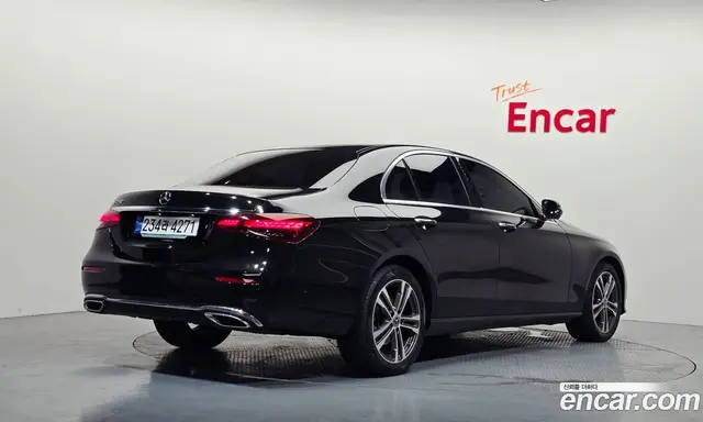 Mercedes-Benz E-Class 2023 2.0 автомат (гидро), миниатюра 2 Mercedes-Benz E-Class 2023 2.0 автомат (гидро), миниатюра 2