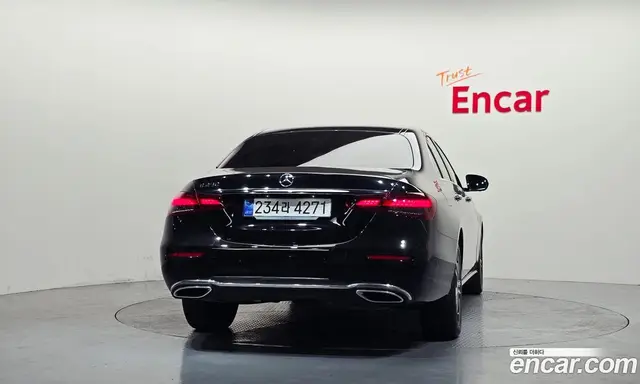 Mercedes-Benz E-Class 2023 2.0 автомат (гидро), миниатюра 4 Mercedes-Benz E-Class 2023 2.0 автомат (гидро), миниатюра 4
