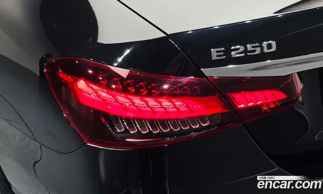 Mercedes-Benz E-Class 2023 2.0 автомат (гидро), миниатюра 9 Mercedes-Benz E-Class 2023 2.0 автомат (гидро), миниатюра 9