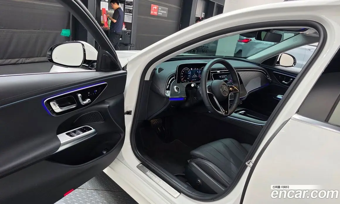Mercedes-Benz E-Class 2024 2.0 автомат (гидро), фото 13