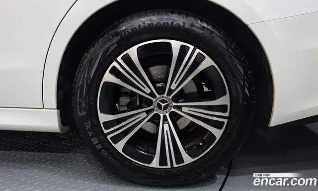 Mercedes-Benz E-Class 2024 2.0 автомат (гидро), миниатюра 7
