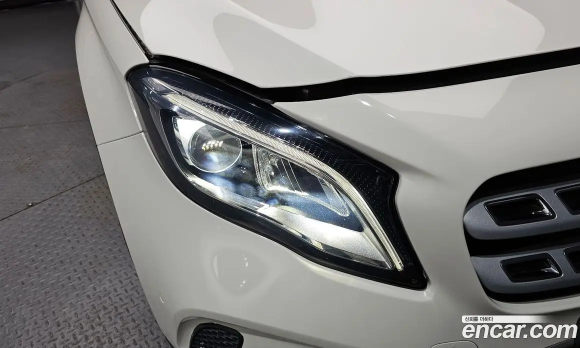 Mercedes-Benz GLA-Class 2017 2.0 автомат (гидро), фото 8 Mercedes-Benz GLA-Class 2017 2.0 автомат (гидро), фото 8