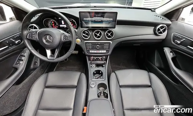 Mercedes-Benz GLA-Class 2017 2.0 автомат (гидро), миниатюра 10 Mercedes-Benz GLA-Class 2017 2.0 автомат (гидро), миниатюра 10