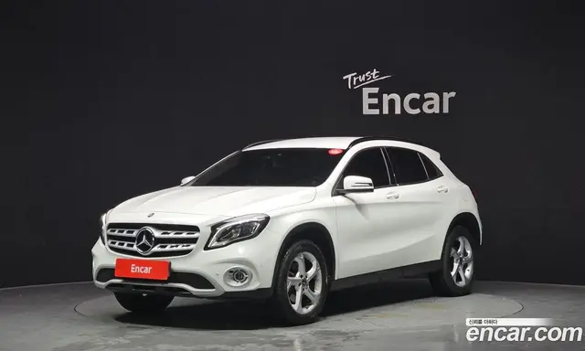 Mercedes-Benz GLA-Class, 2019, 64 888 км
