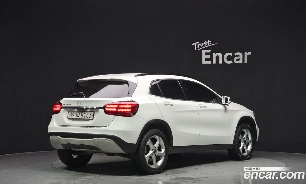 Mercedes-Benz GLA-Class 2019 2.0 автомат (гидро), фото 2 Mercedes-Benz GLA-Class 2019 2.0 автомат (гидро), фото 2