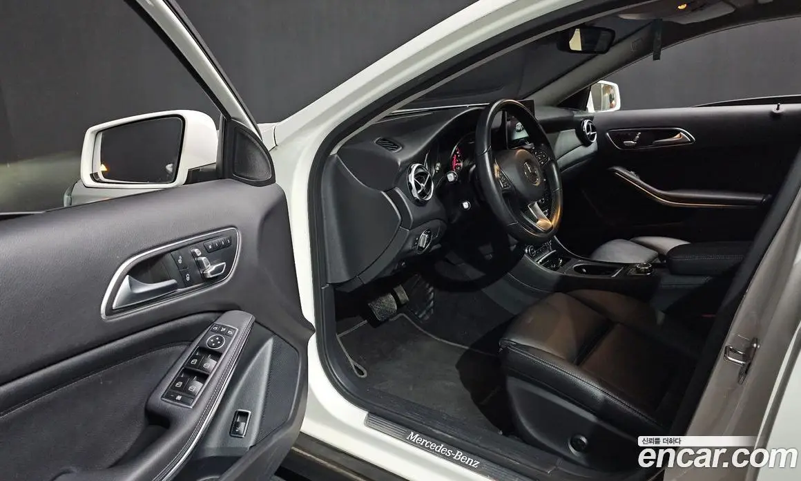 Mercedes-Benz GLA-Class 2019 2.0 автомат (гидро), фото 13 Mercedes-Benz GLA-Class 2019 2.0 автомат (гидро), фото 13