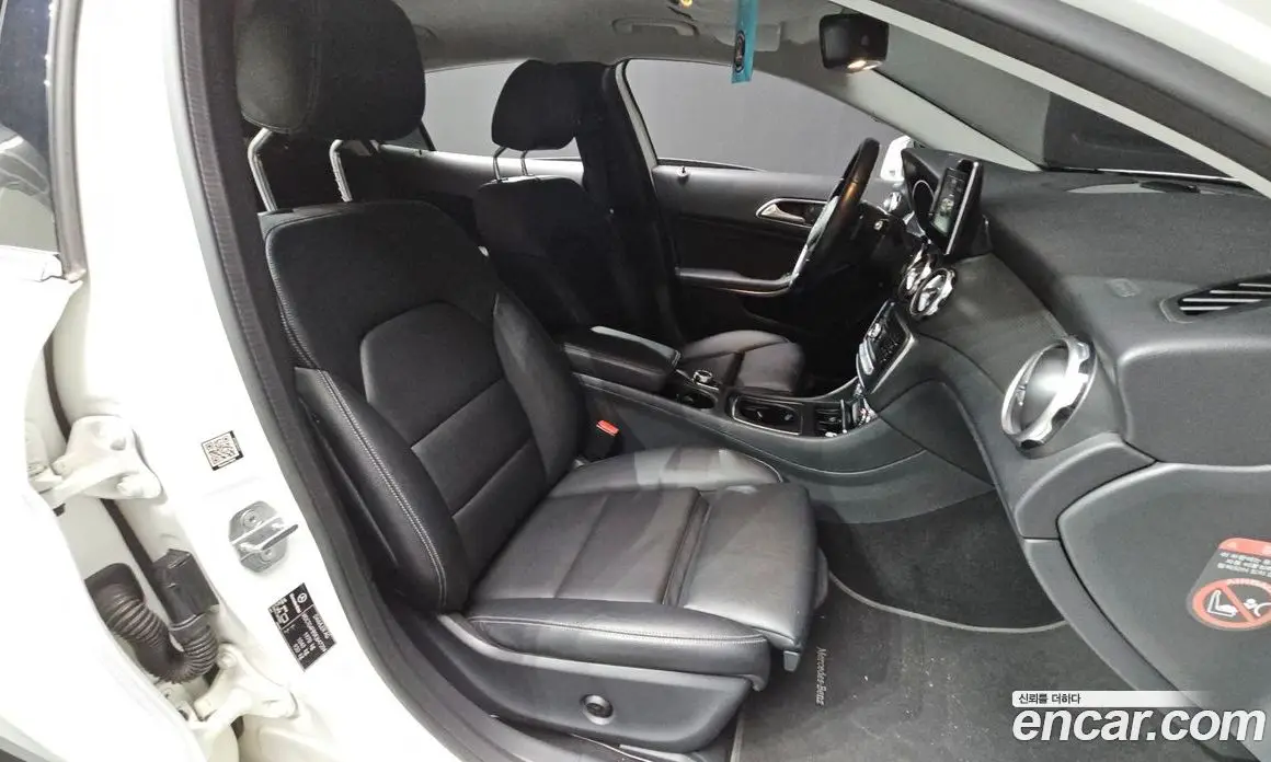 Mercedes-Benz GLA-Class 2019 2.0 автомат (гидро), фото 16 Mercedes-Benz GLA-Class 2019 2.0 автомат (гидро), фото 16