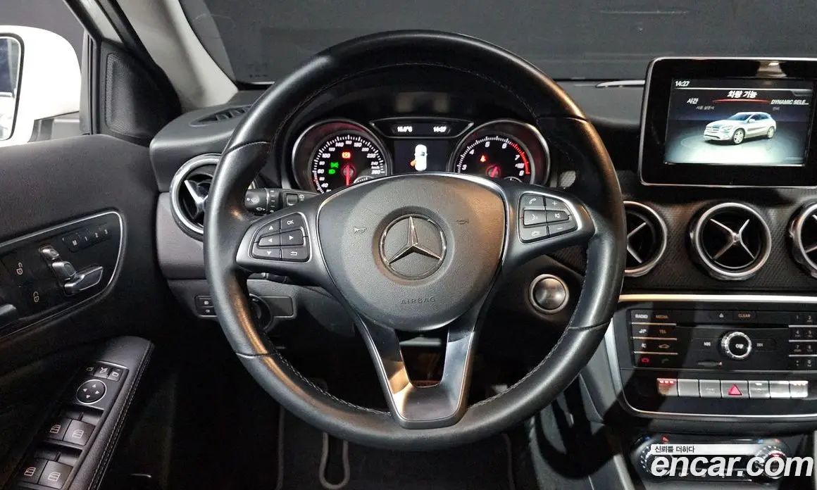 Mercedes-Benz GLA-Class 2019 2.0 автомат (гидро), фото 18 Mercedes-Benz GLA-Class 2019 2.0 автомат (гидро), фото 18