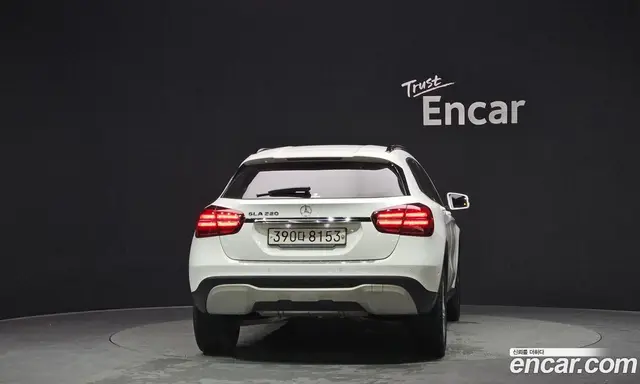 Mercedes-Benz GLA-Class 2019 2.0 автомат (гидро), миниатюра 4 Mercedes-Benz GLA-Class 2019 2.0 автомат (гидро), миниатюра 4